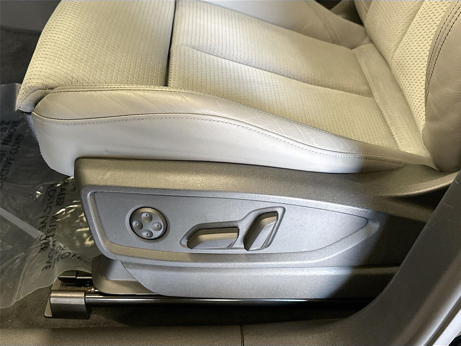 2022 Audi SQ5 Premium Plus