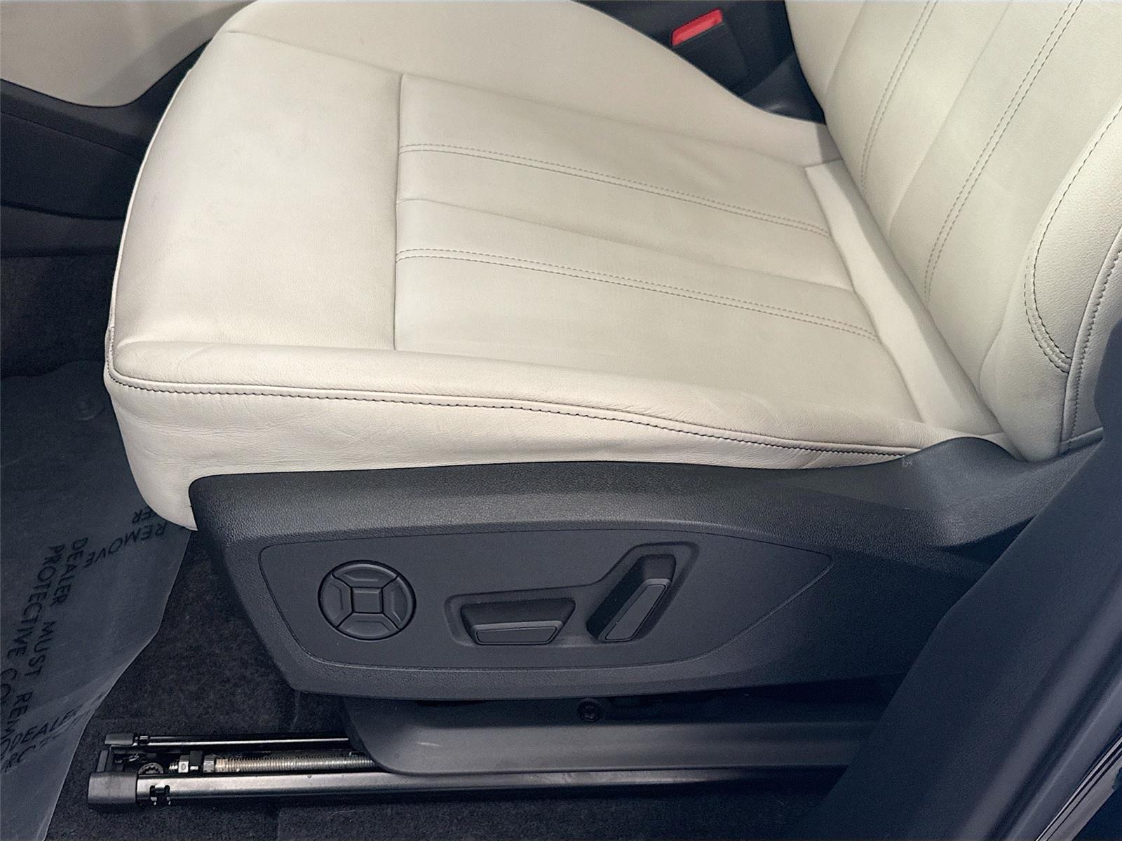 2025 Audi Q6 e-tron Premium