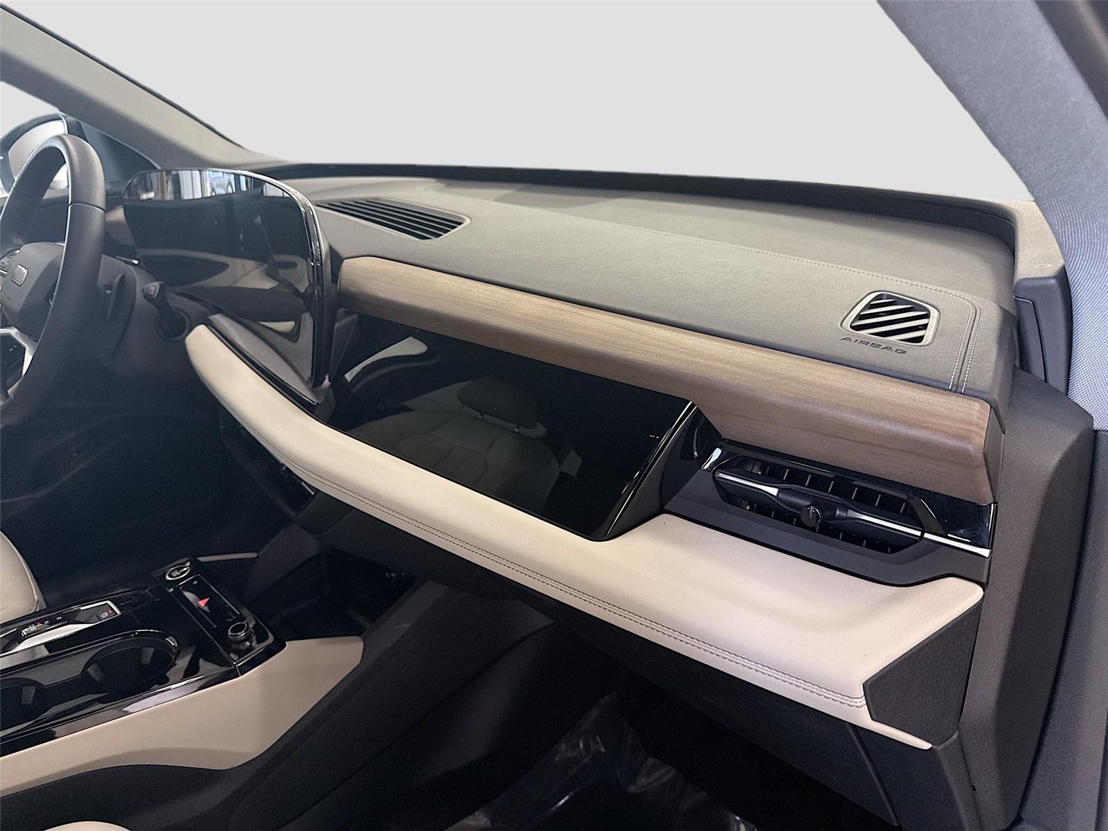 2025 Audi Q6 e-tron Premium