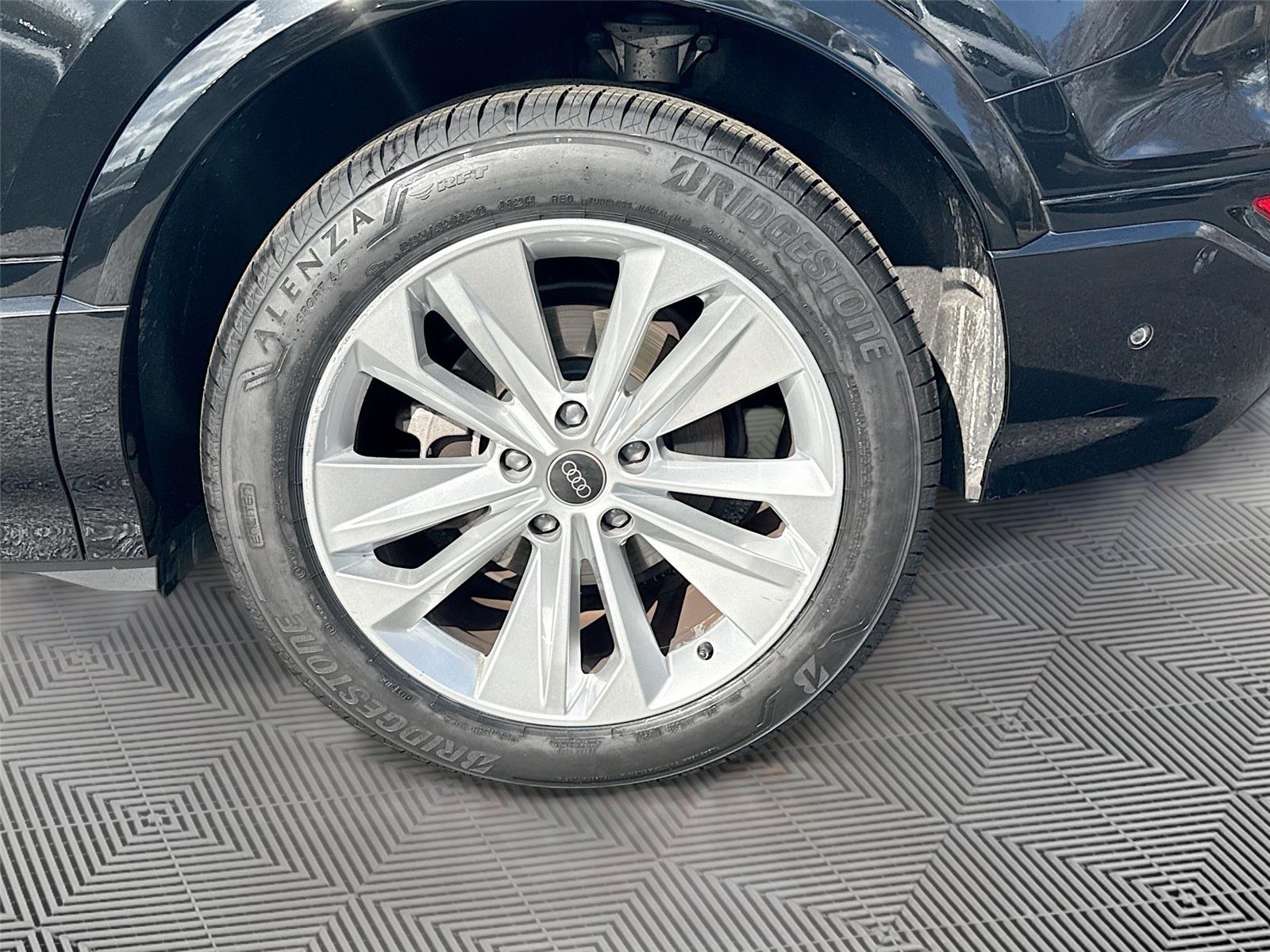 2025 Audi Q6 e-tron Premium