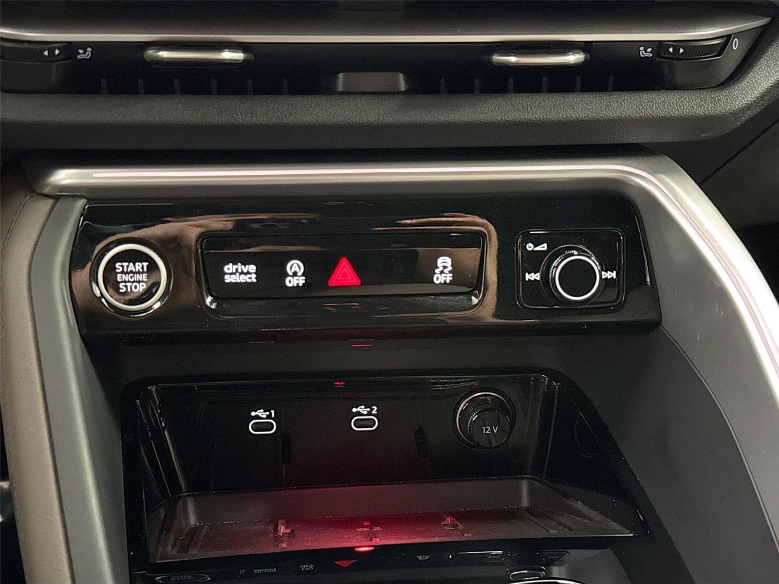 2025 Audi Q5 Premium