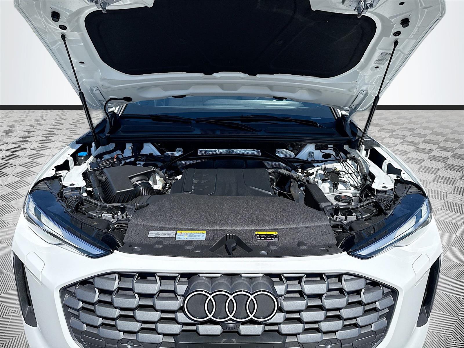 2025 Audi Q5 Premium