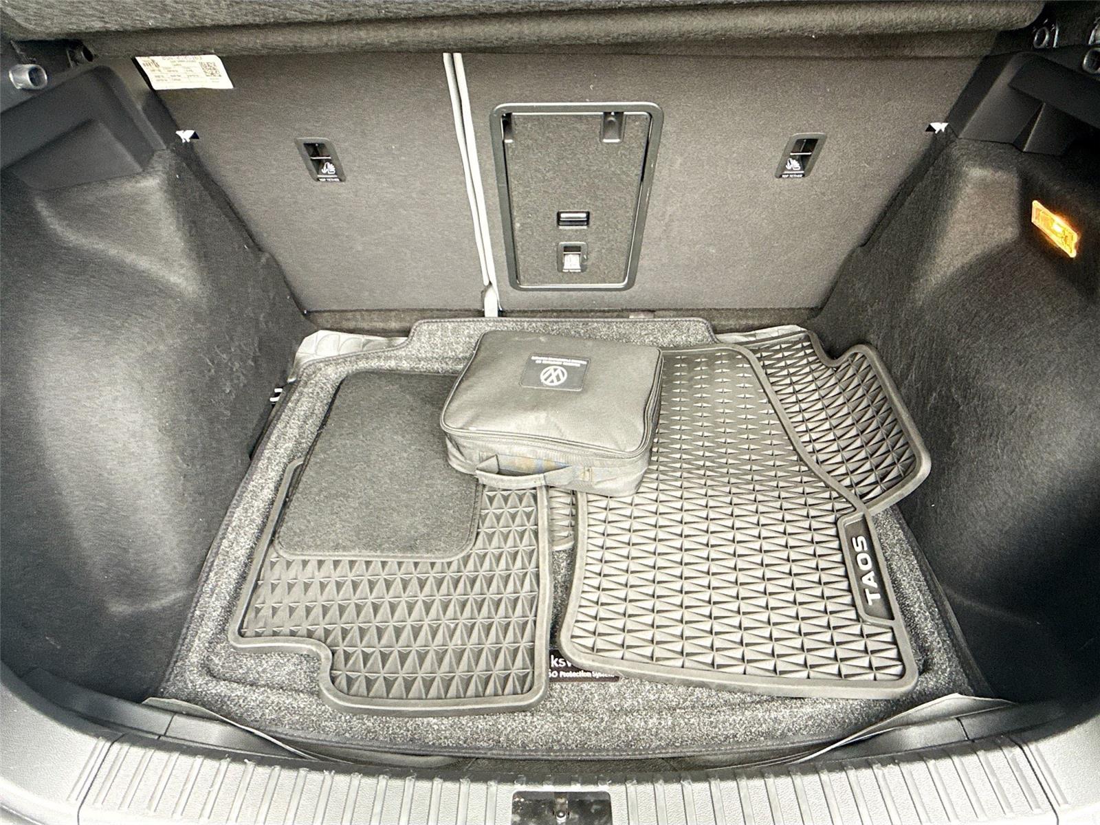 2022 Volkswagen Taos SE