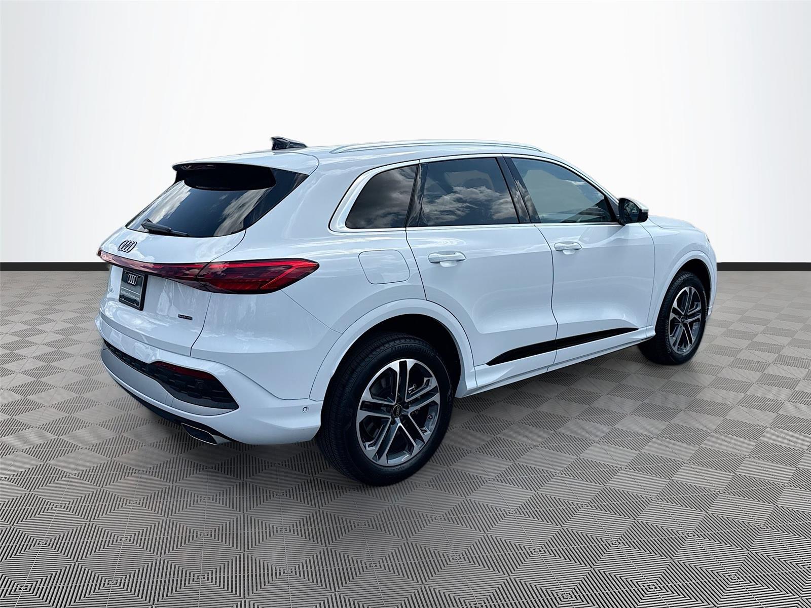 2025 Audi Q5 Premium