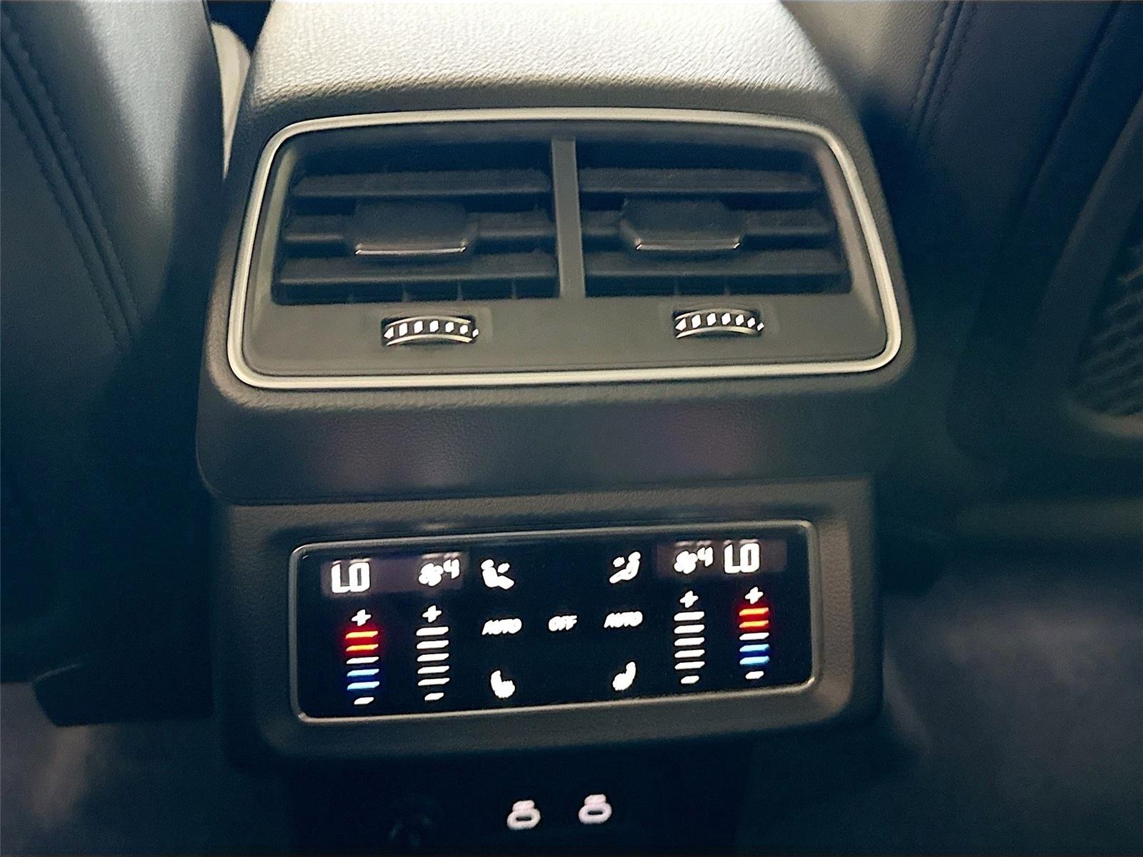 2024 Audi Q8 e-tron Premium Plus