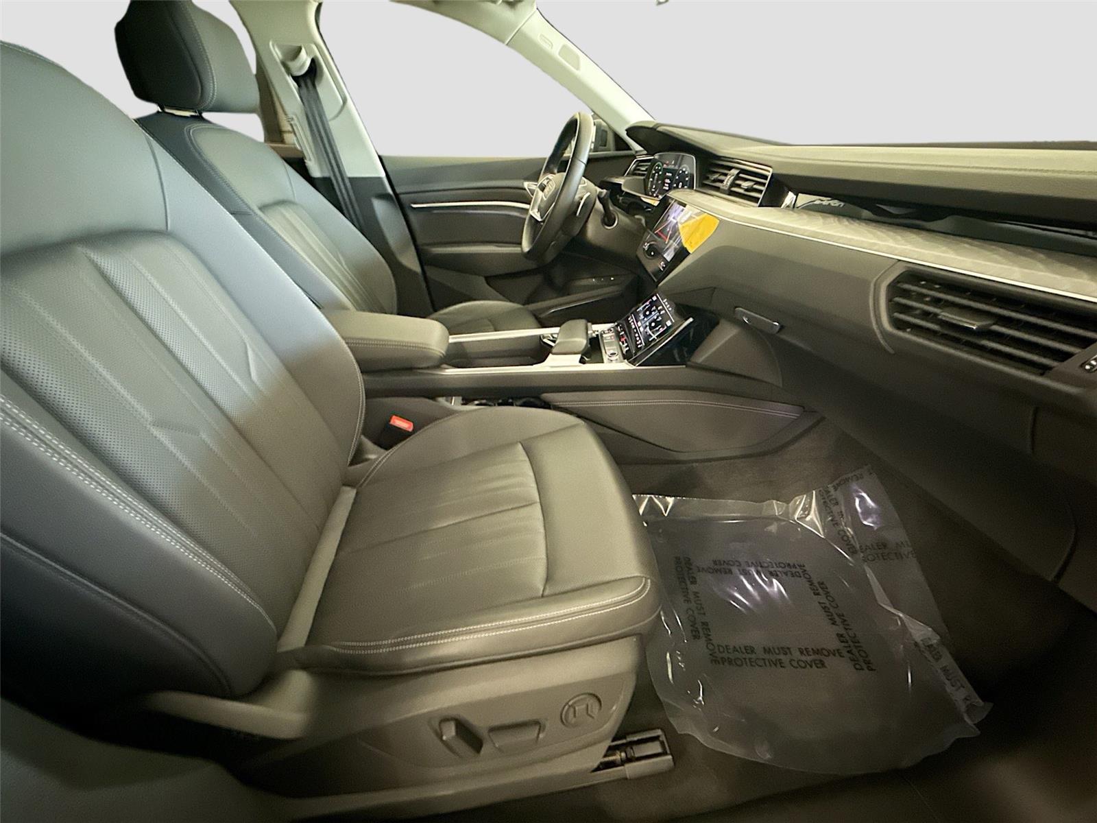 2024 Audi Q8 e-tron Premium Plus