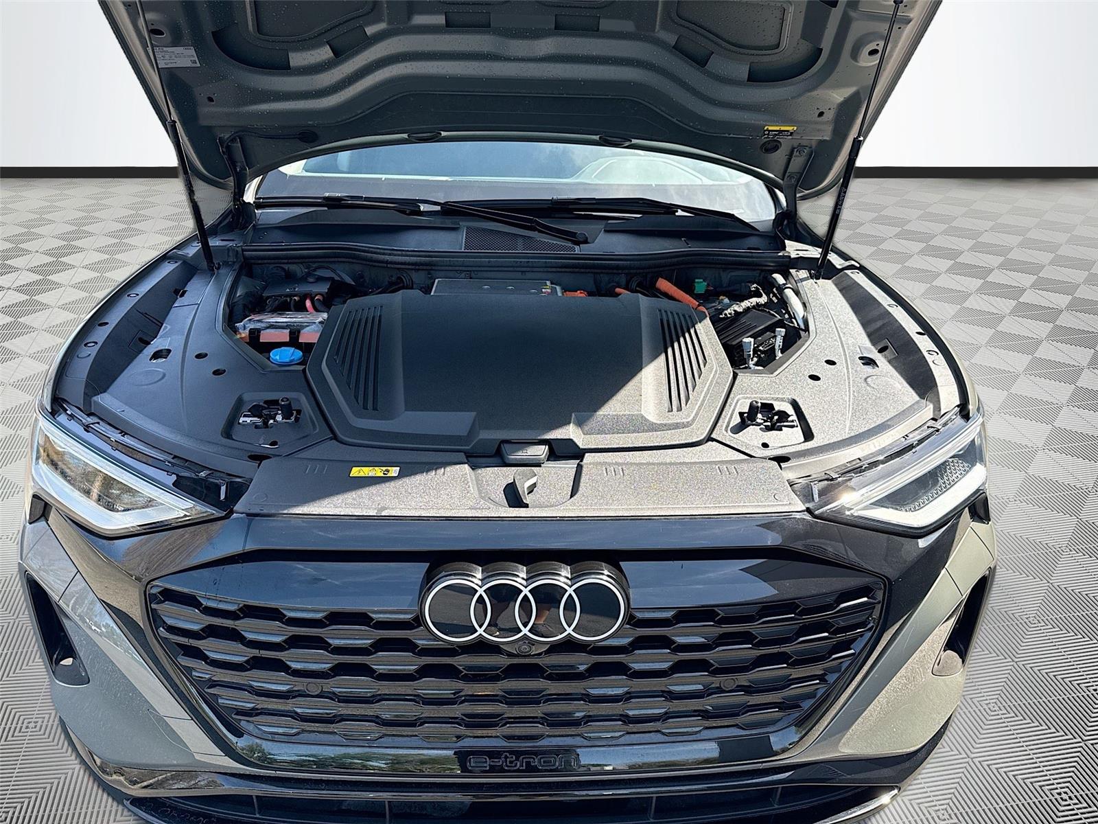 2024 Audi Q8 e-tron Premium Plus