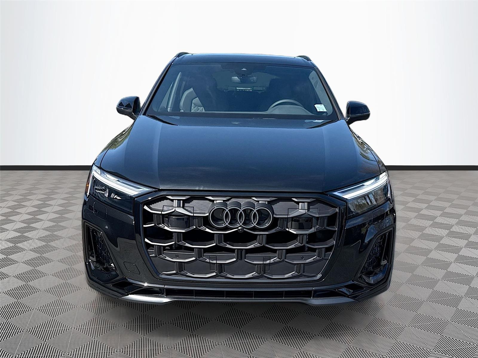 2026 Audi SQ7 Premium Plus