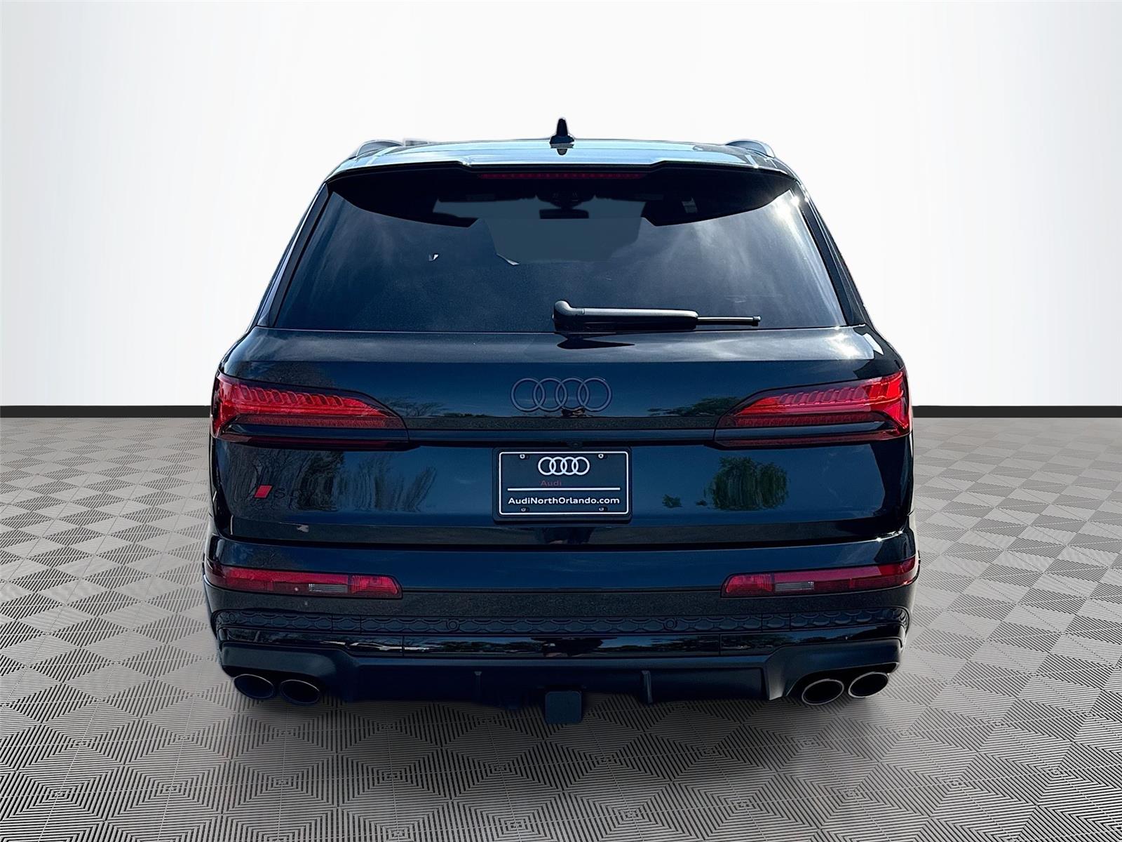 2026 Audi SQ7 Premium Plus