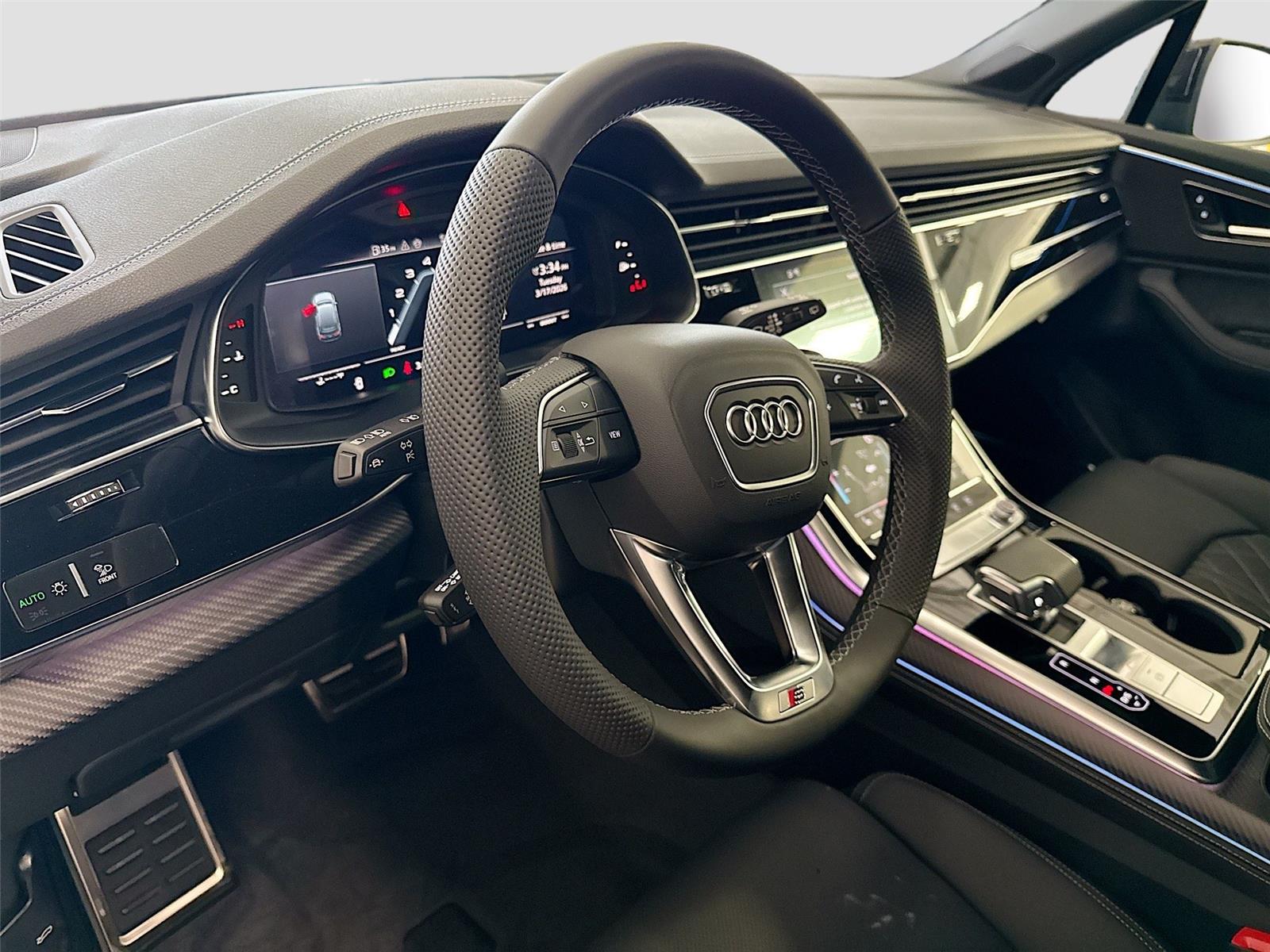 2026 Audi SQ7 Premium Plus