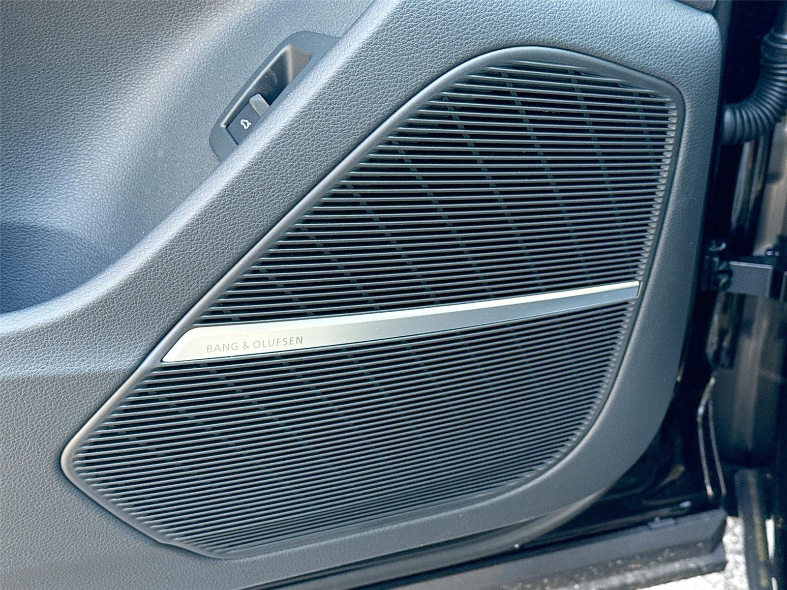 2026 Audi SQ7 Premium Plus