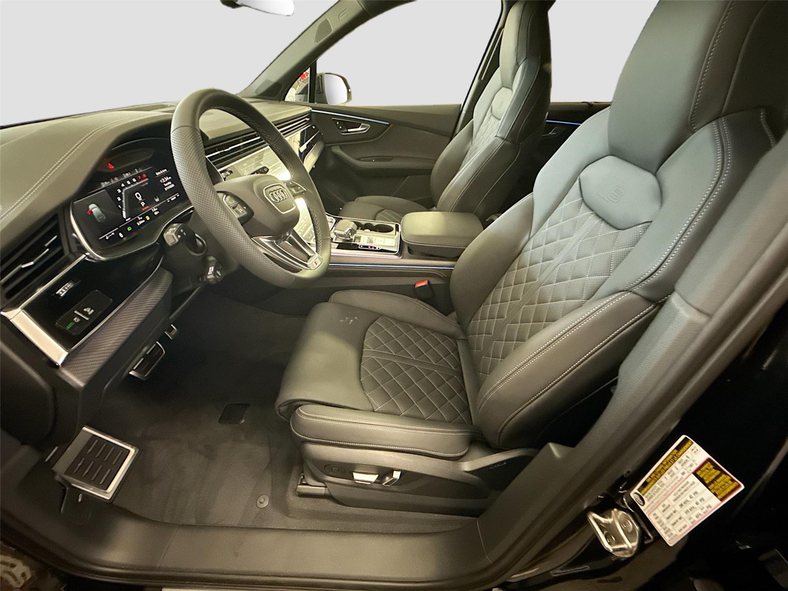 2026 Audi SQ7 Premium Plus