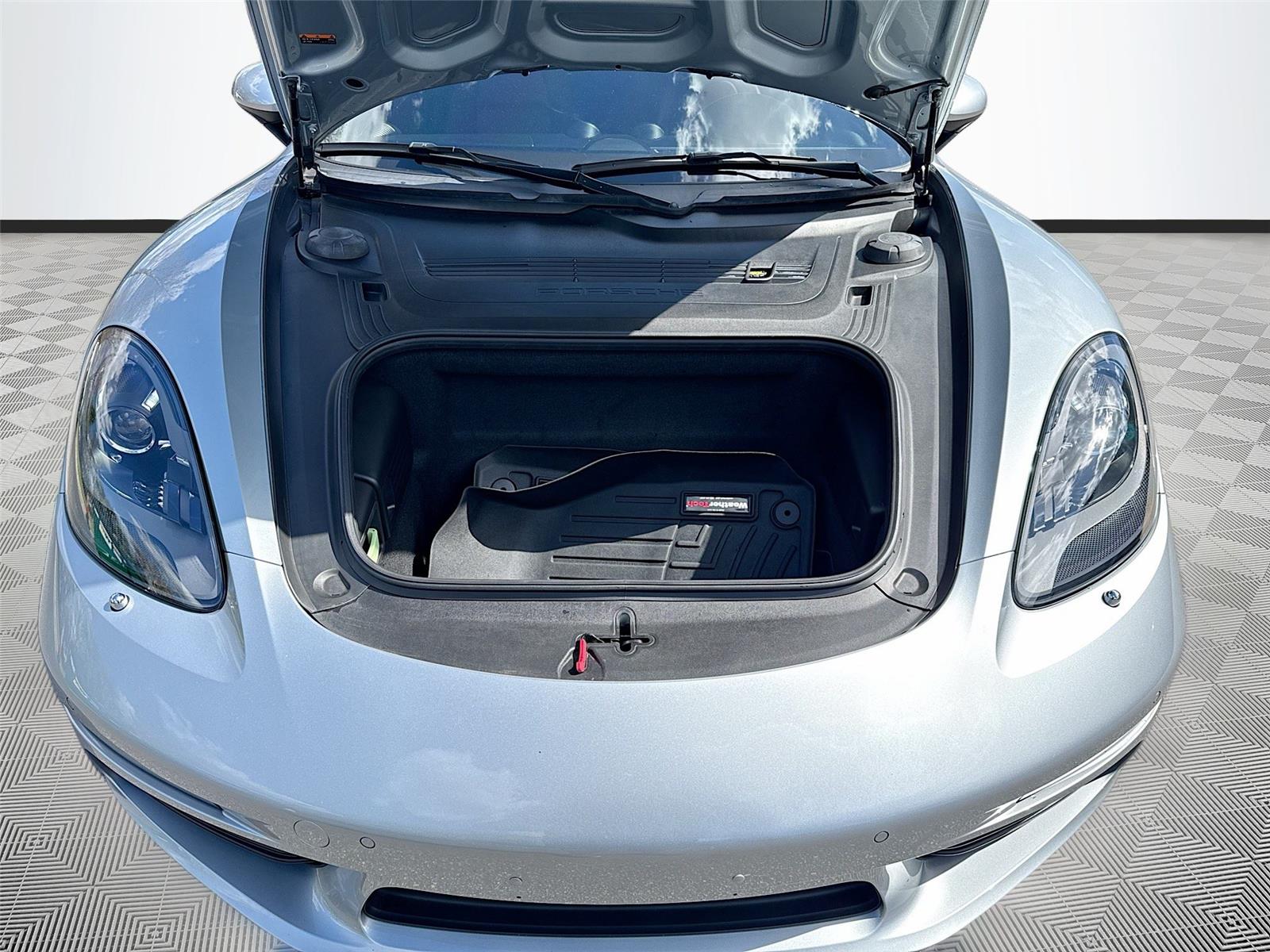 2021 Porsche 718 Cayman