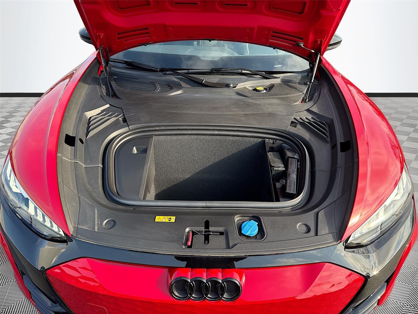 2024 Audi e-tron GT Premium Plus