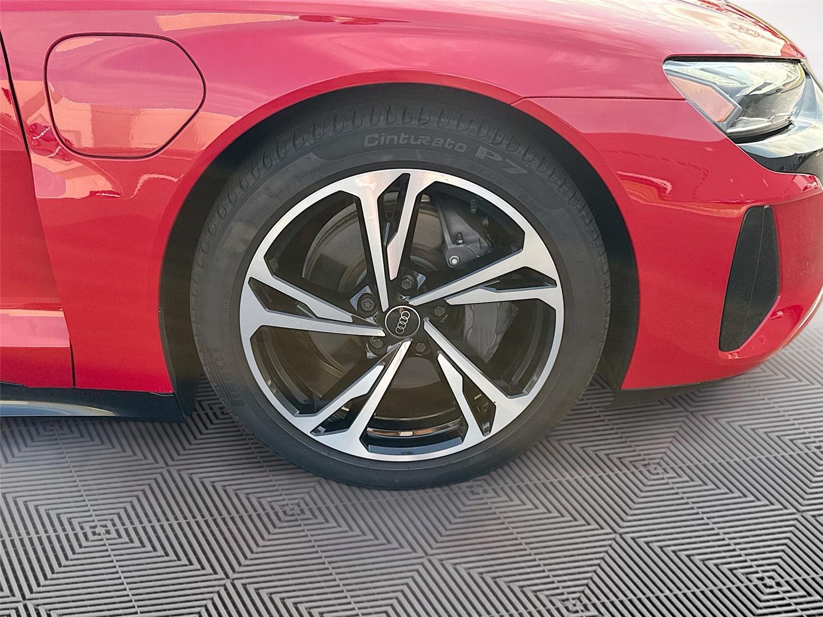 2024 Audi e-tron GT Premium Plus