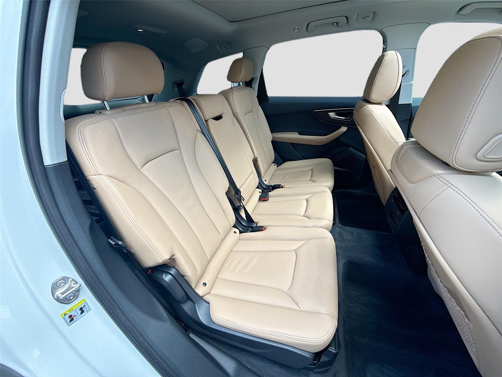 2025 Audi Q7 Premium