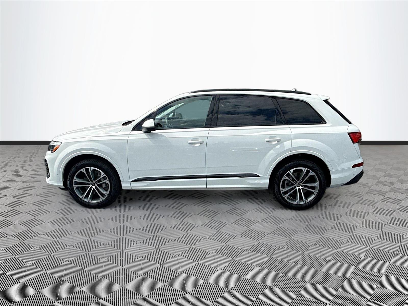 2025 Audi Q7 Premium