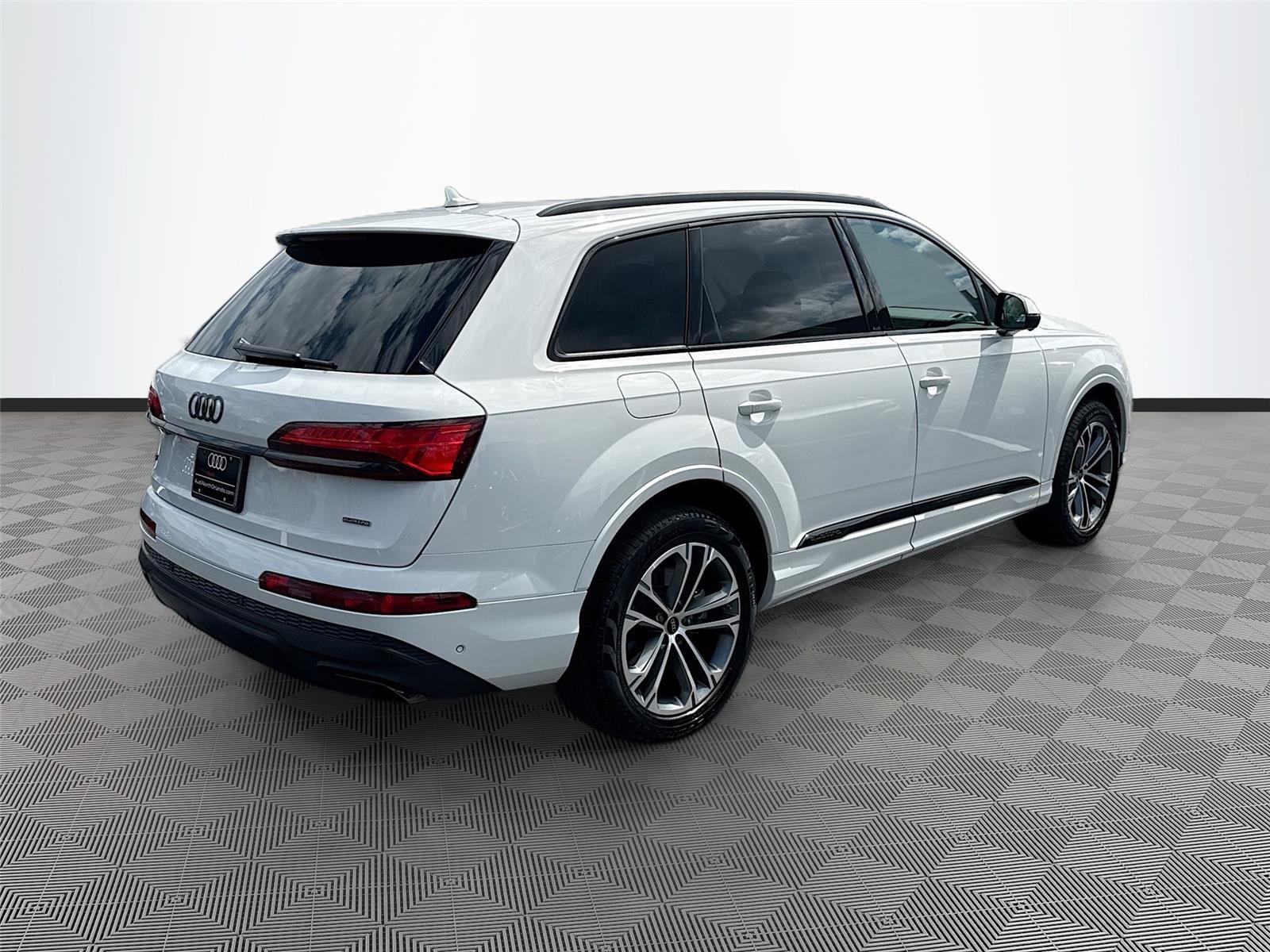 2025 Audi Q7 Premium
