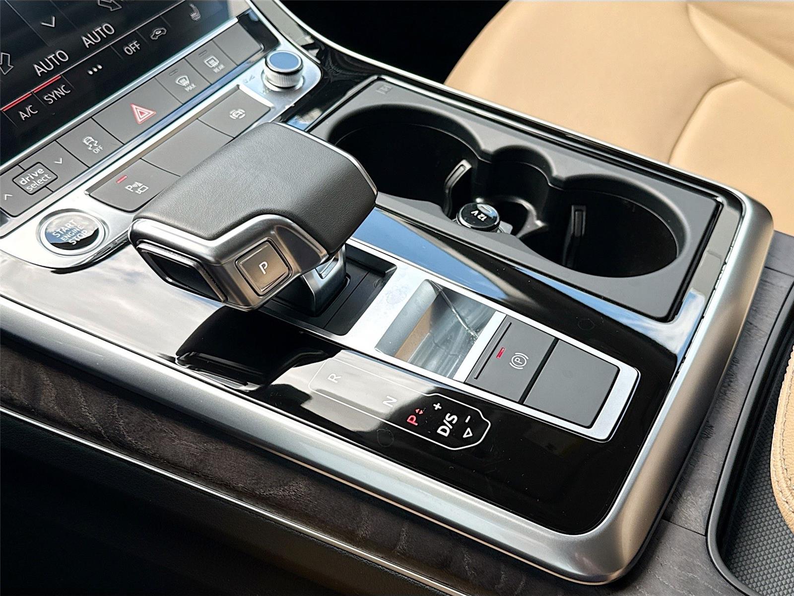 2025 Audi Q7 Premium