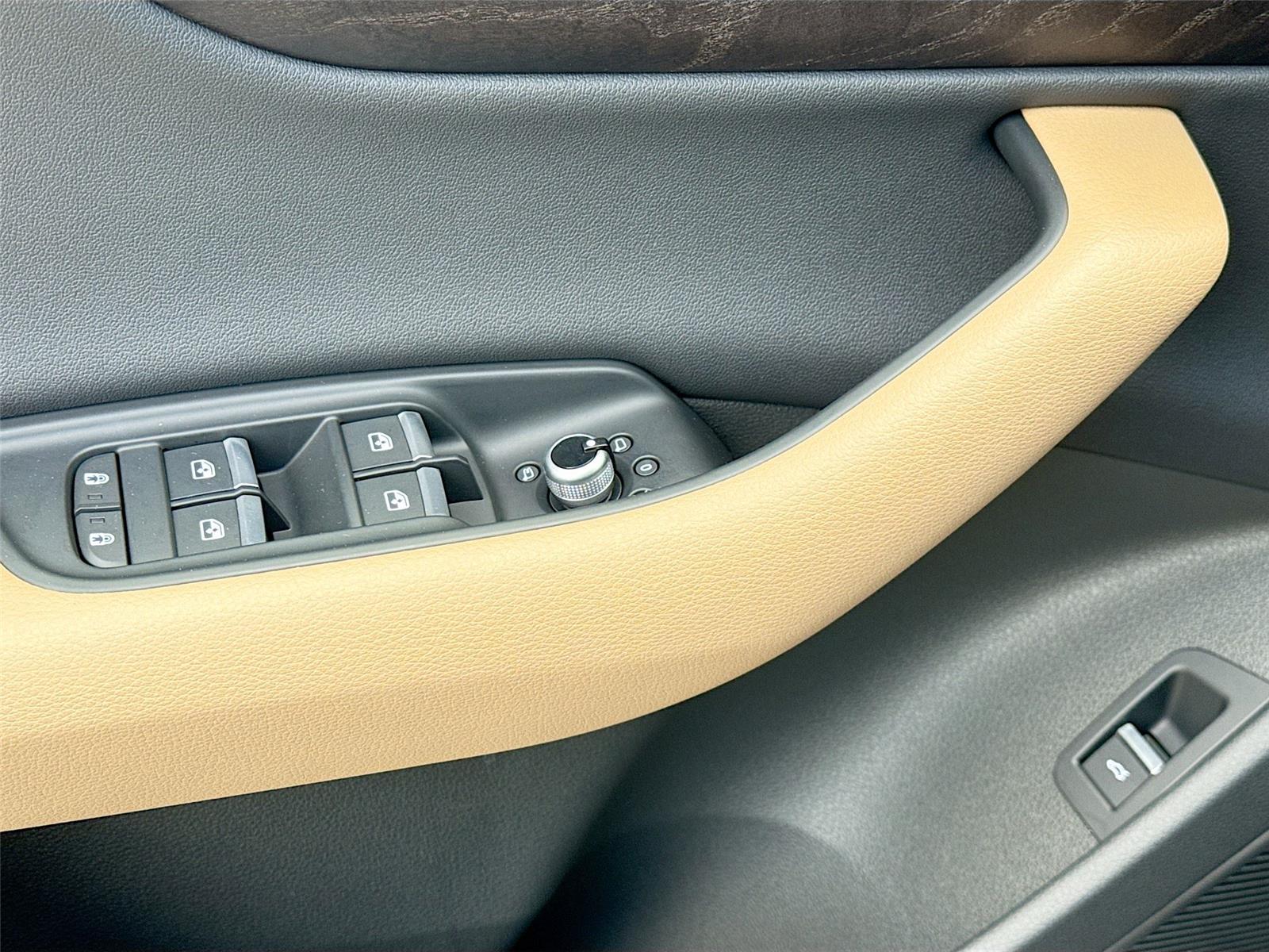 2025 Audi Q7 Premium