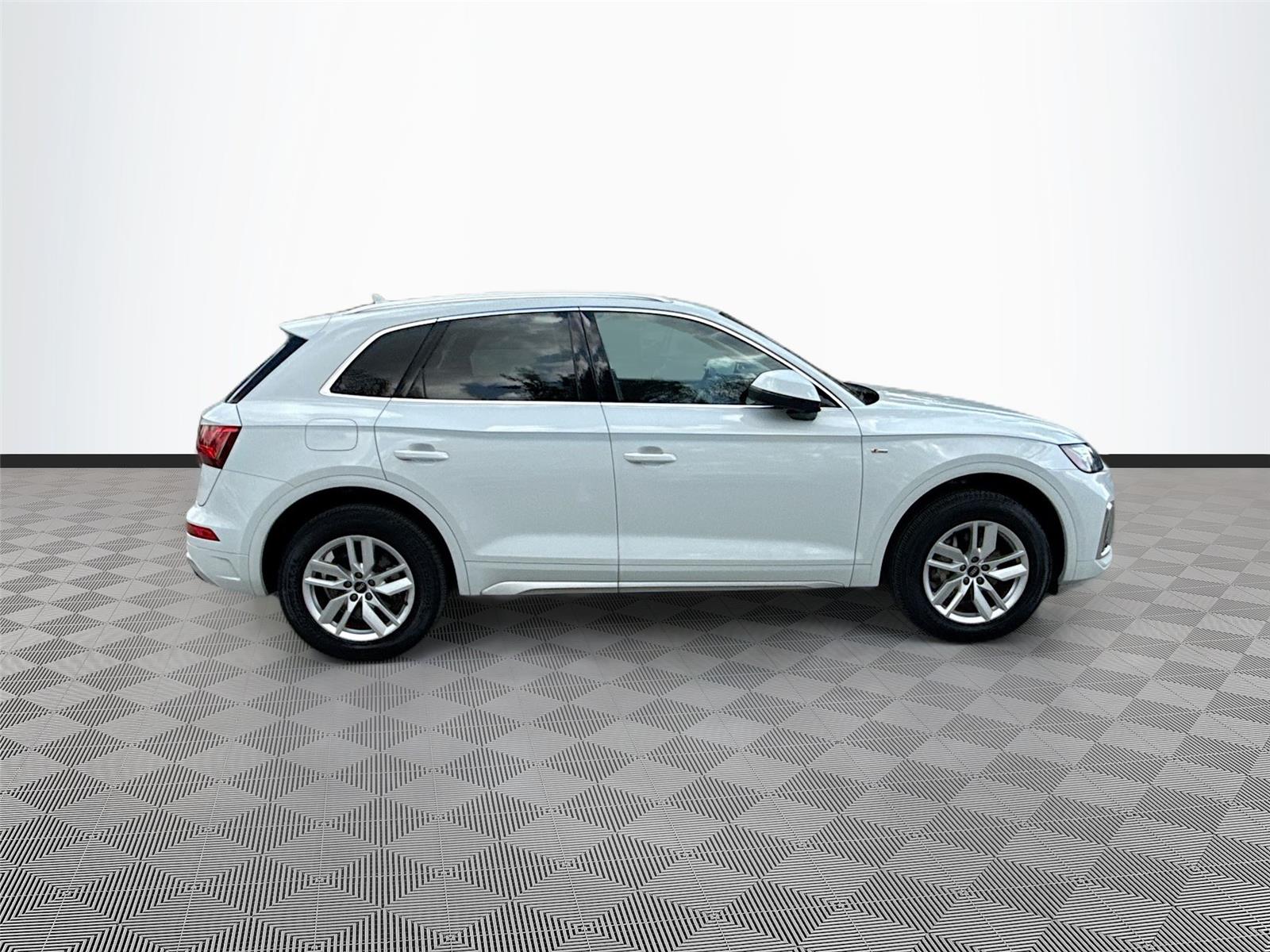 2023 Audi Q5 S line Premium