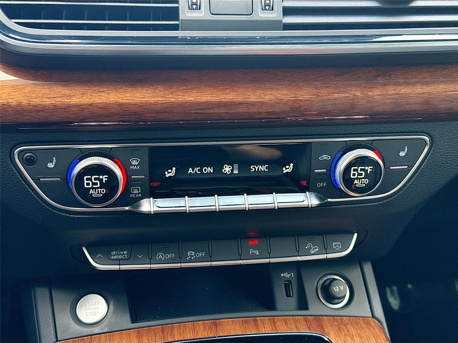 2023 Audi Q5 S line Premium