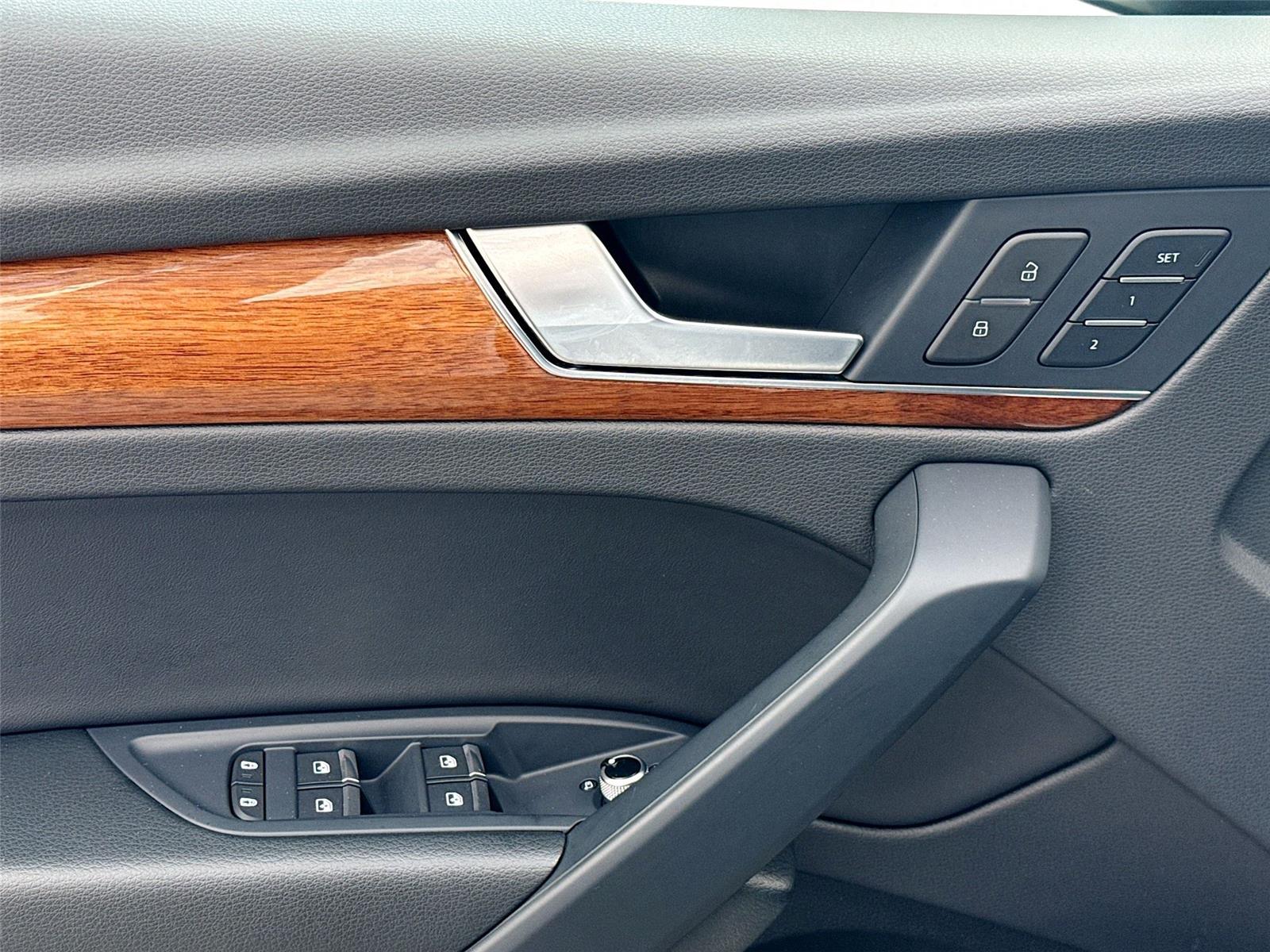 2023 Audi Q5 S line Premium