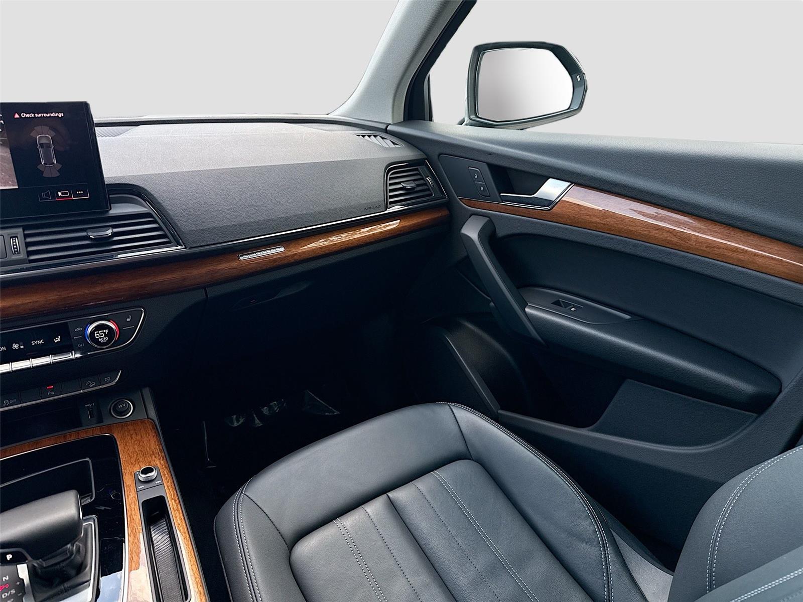 2023 Audi Q5 S line Premium