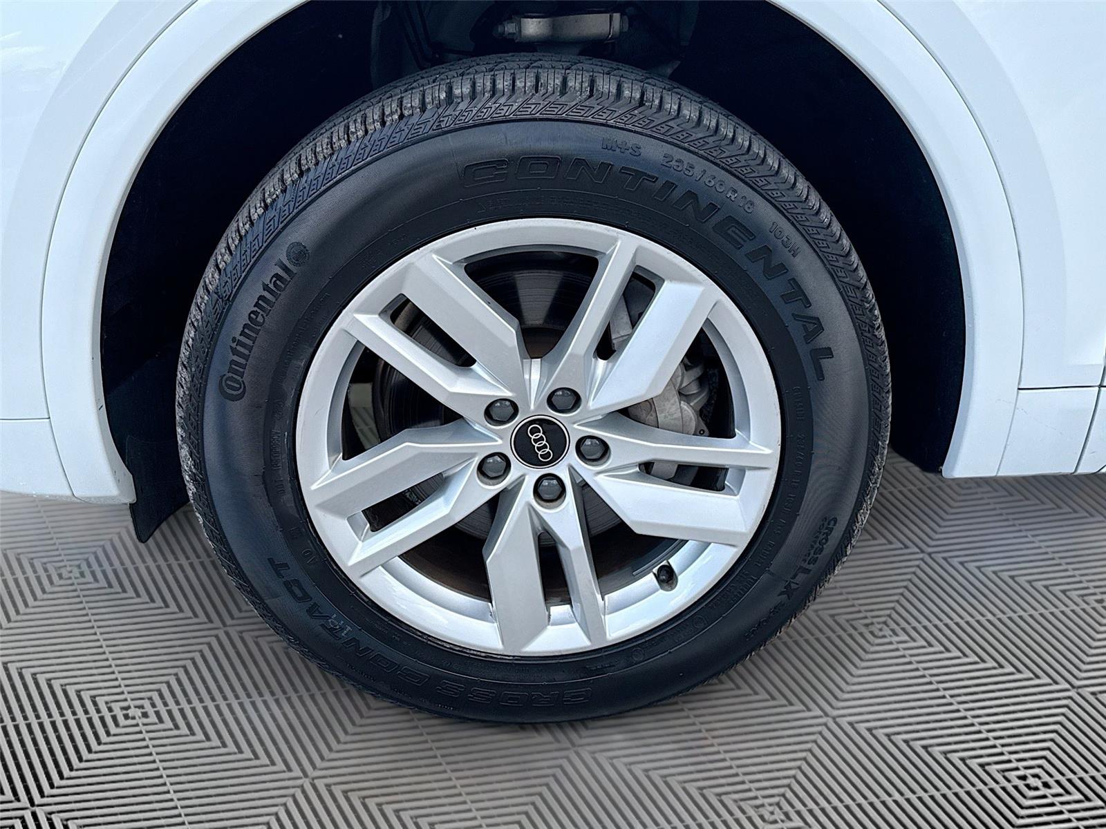 2023 Audi Q5 S line Premium