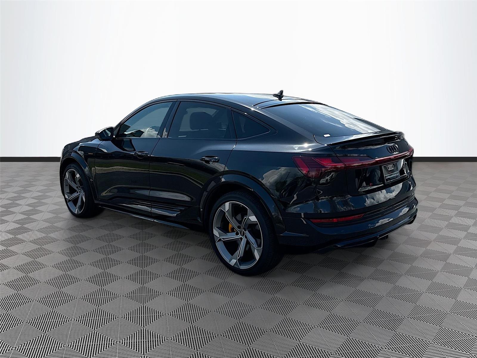 2023 Audi e-tron S Sportback Premium Plus