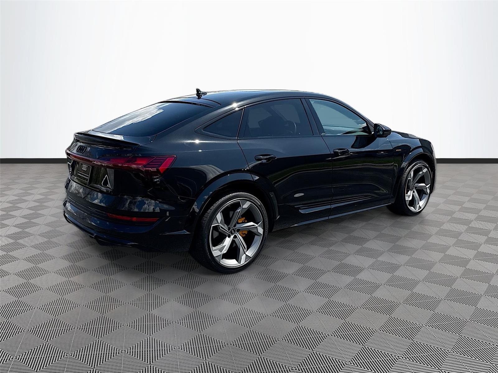 2023 Audi e-tron S Sportback Premium Plus