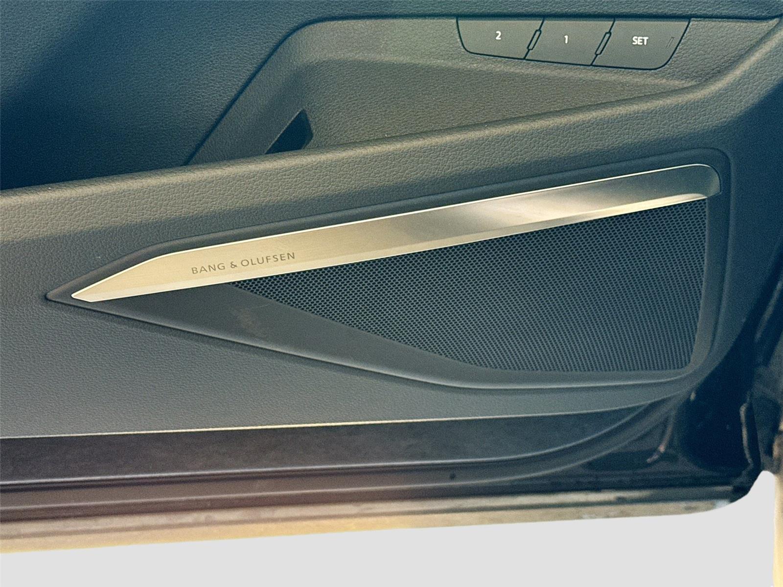 2023 Audi e-tron S Sportback Premium Plus