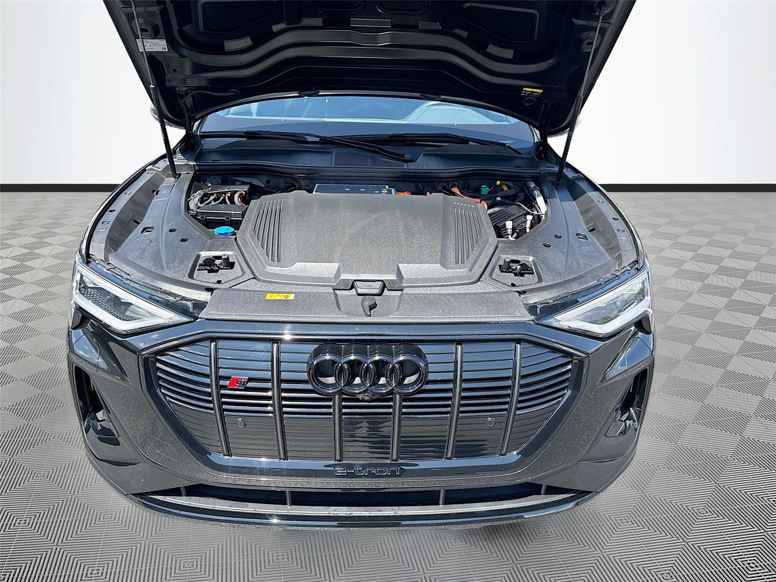 2023 Audi e-tron S Sportback Premium Plus