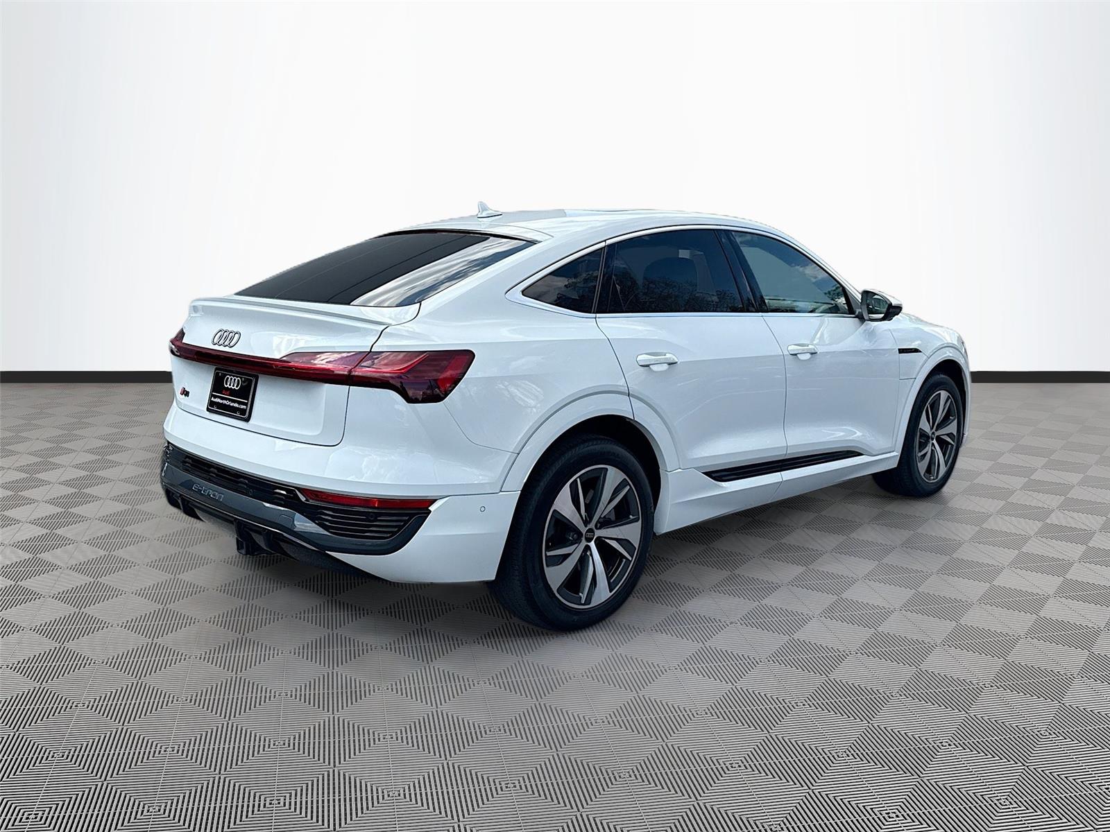 2024 Audi Q8 e-tron Sportback S line Premium Plus