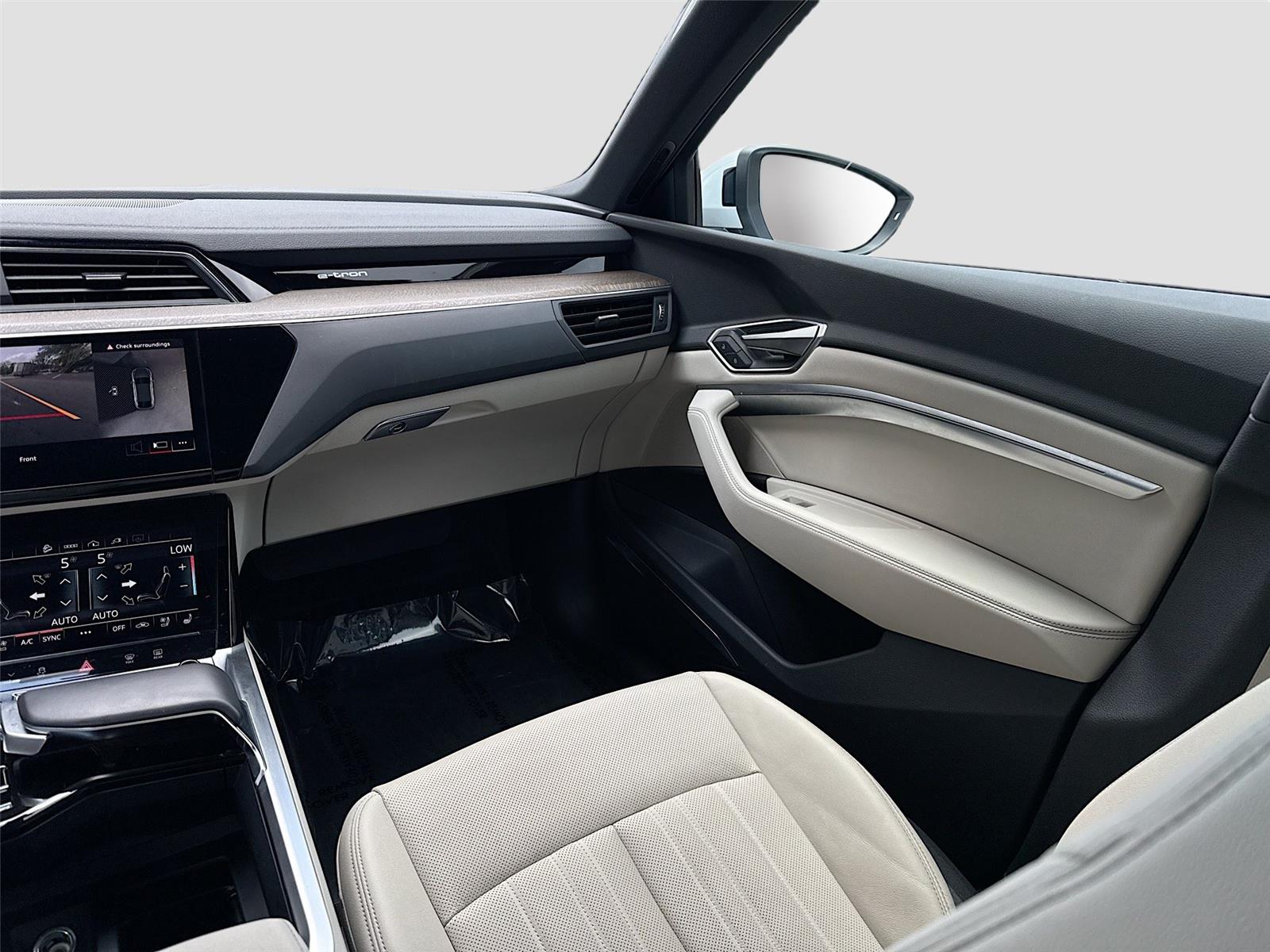 2024 Audi Q8 e-tron Sportback S line Premium Plus