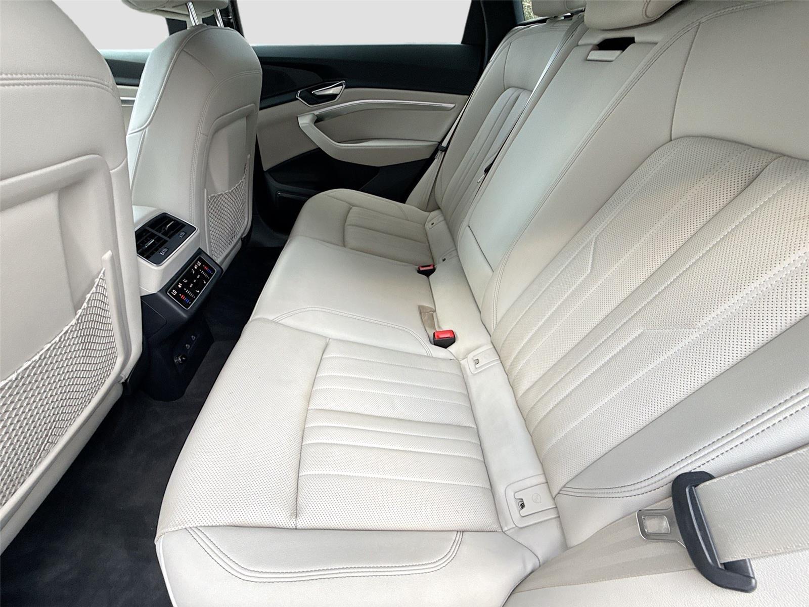 2024 Audi Q8 e-tron Sportback S line Premium Plus