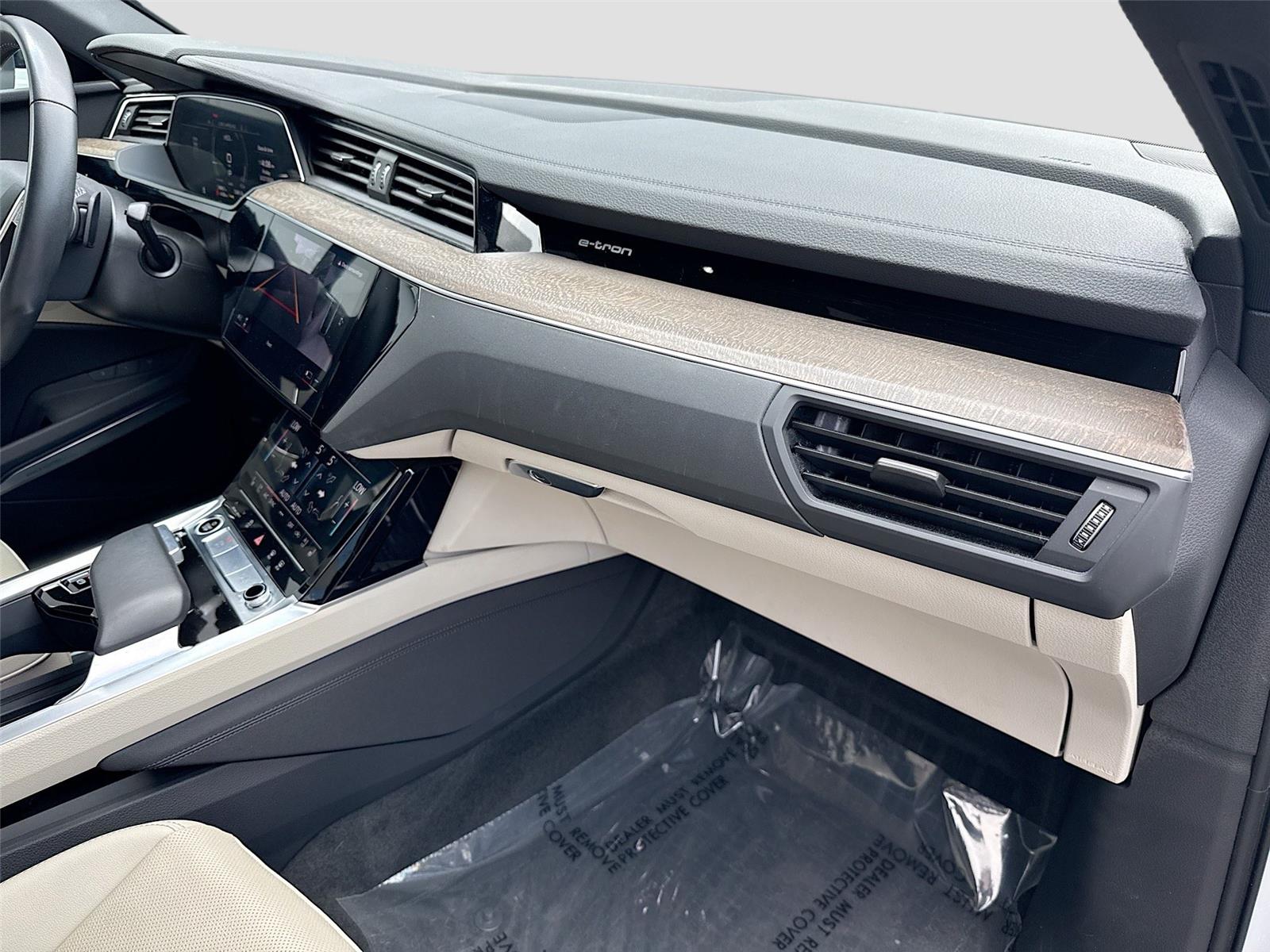 2024 Audi Q8 e-tron Sportback S line Premium Plus