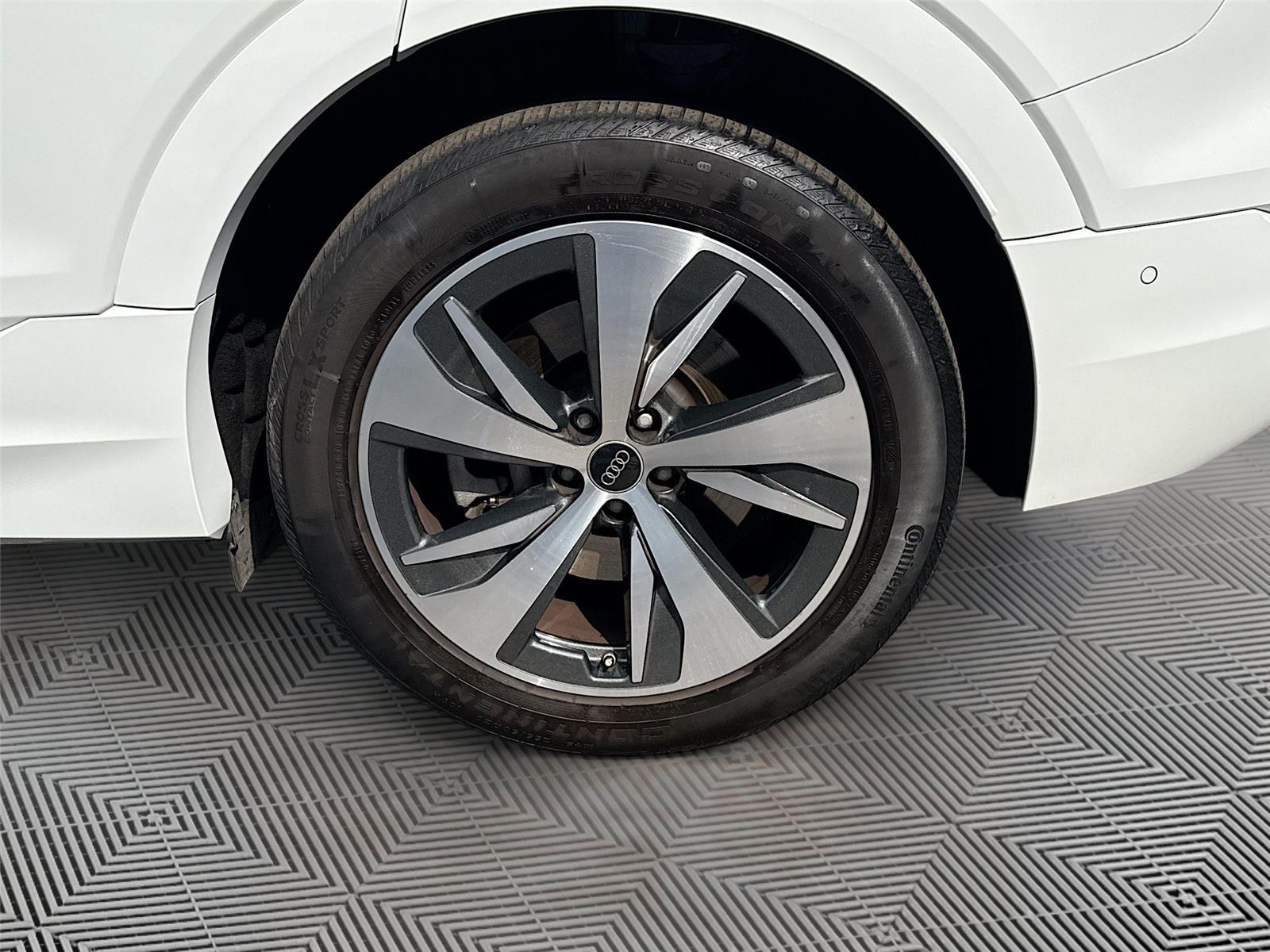 2024 Audi Q8 e-tron Sportback S line Premium Plus