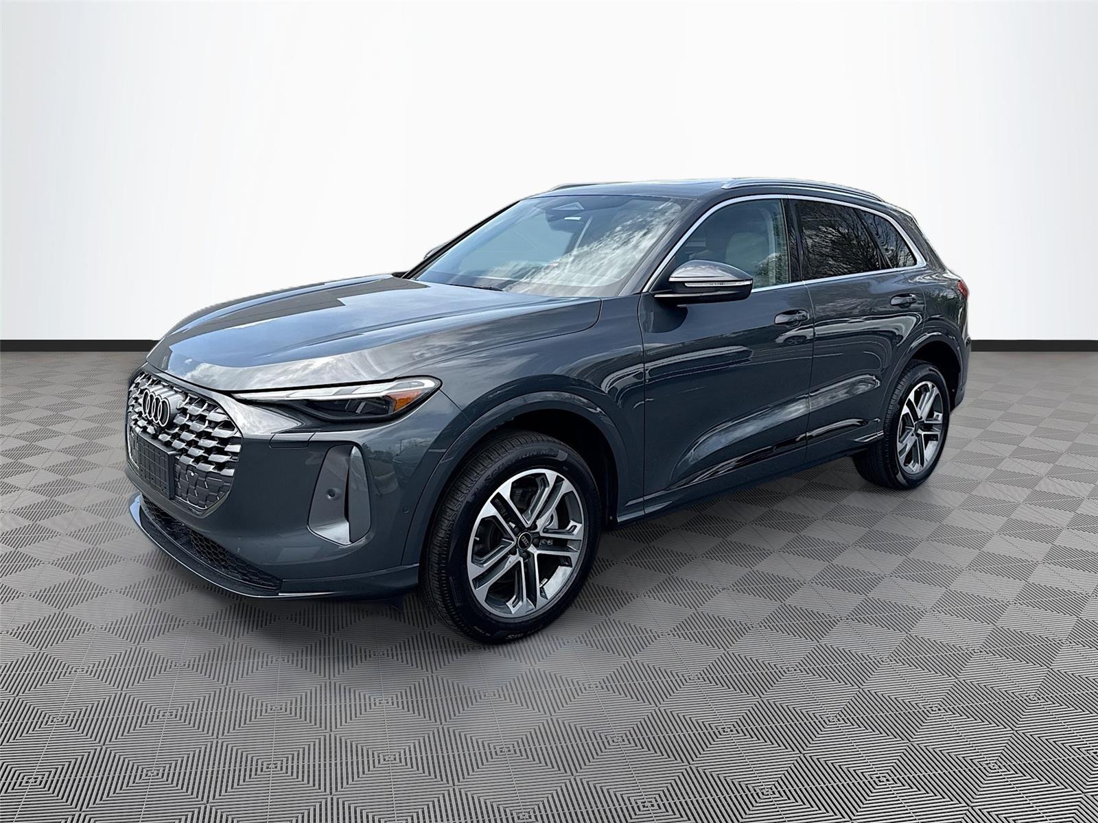 2025 Audi Q5 Premium