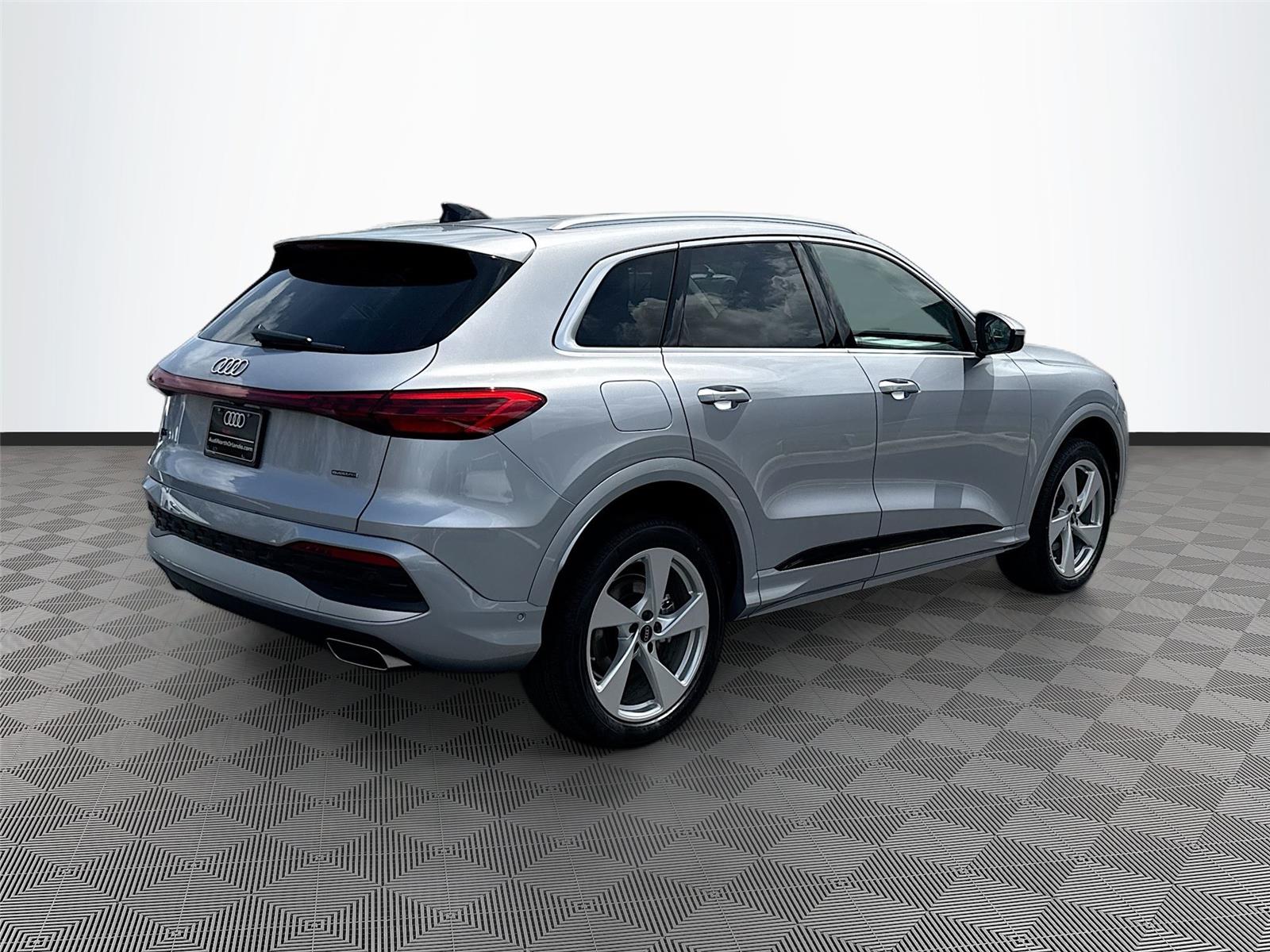 2025 Audi Q5 Premium Plus