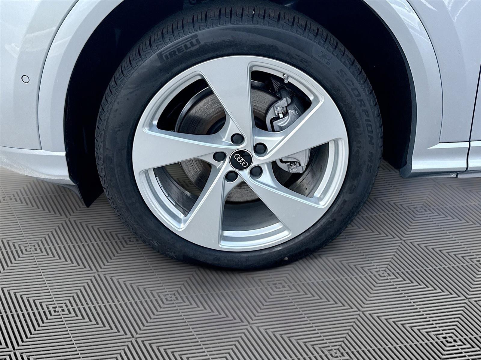 2025 Audi Q5 Premium Plus