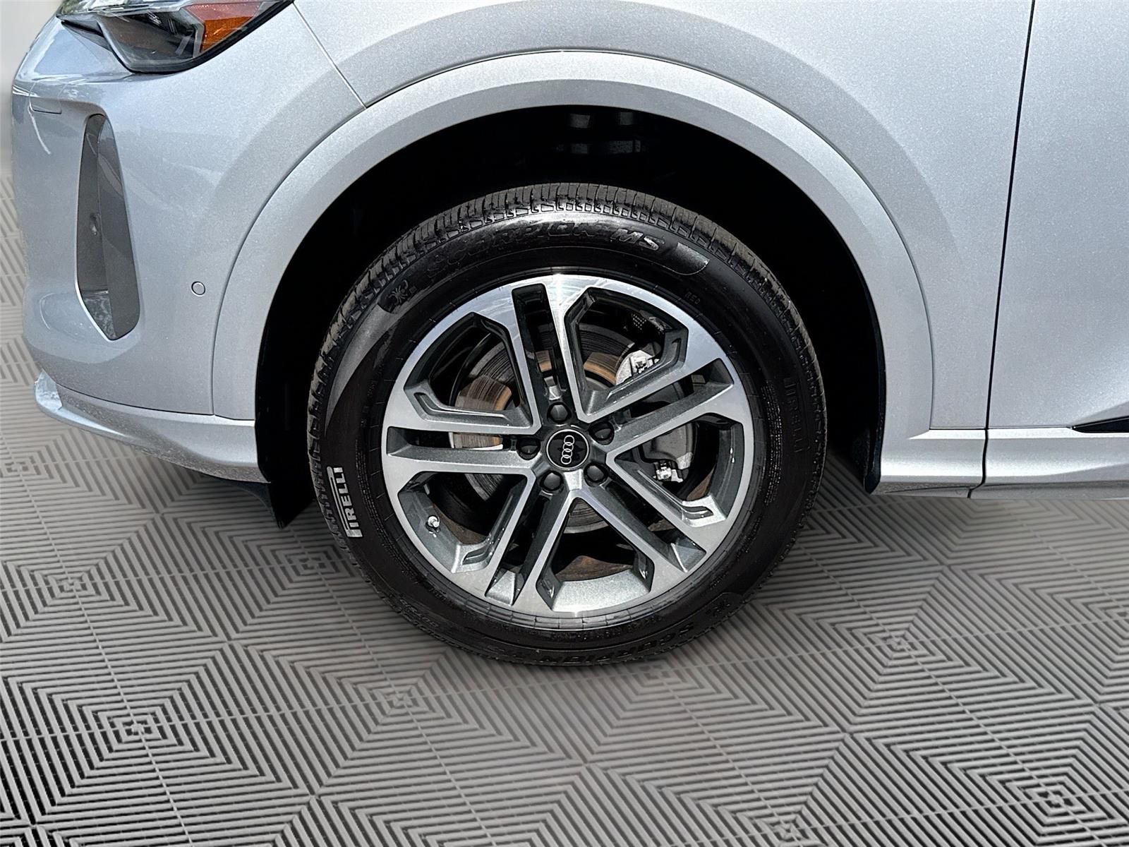 2025 Audi Q5 Premium