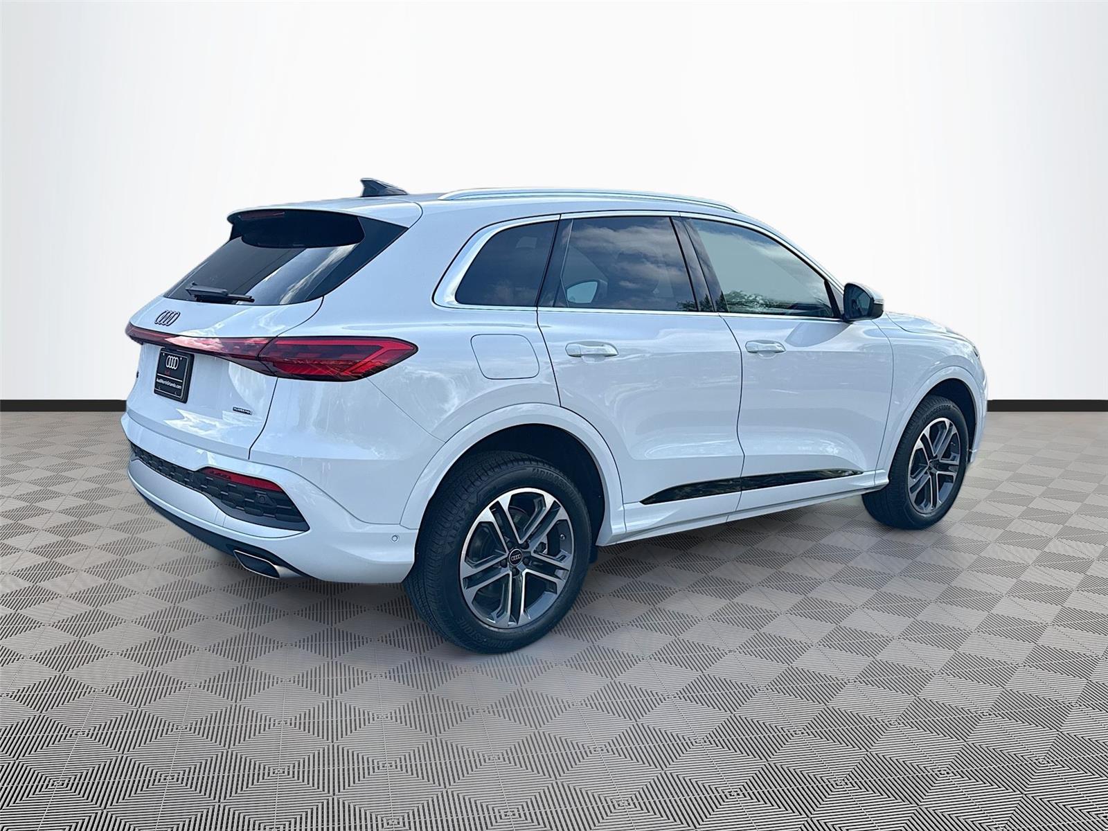 2025 Audi Q5 Premium