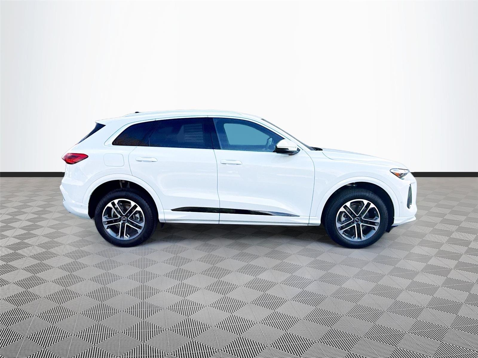 2025 Audi Q5 Premium