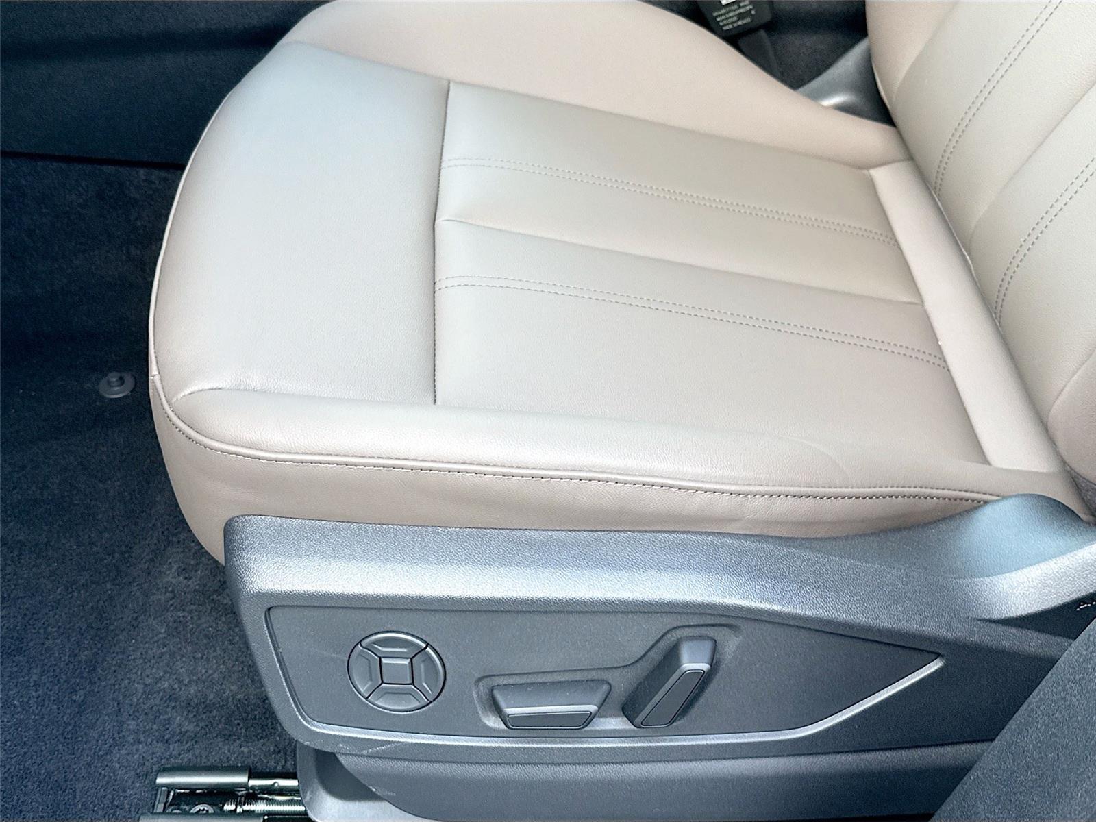 2025 Audi Q5 Premium