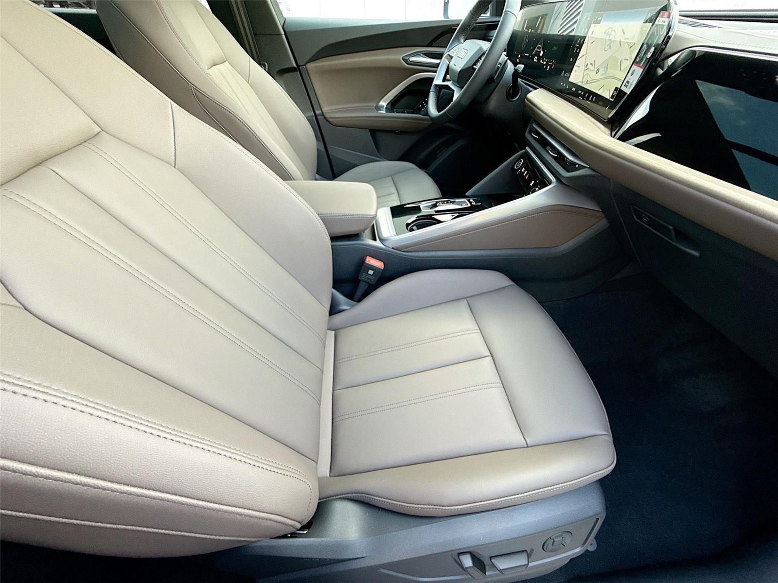 2025 Audi Q5 Premium