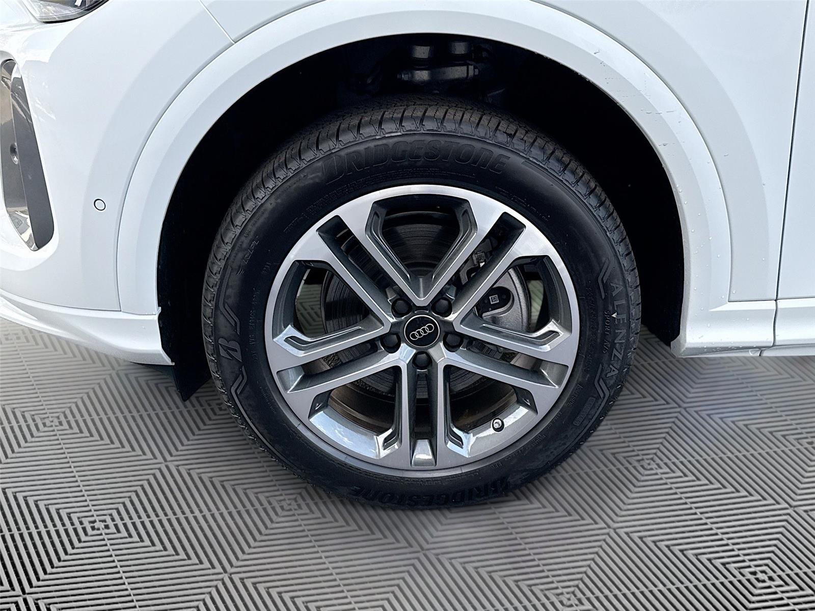 2025 Audi Q5 Premium