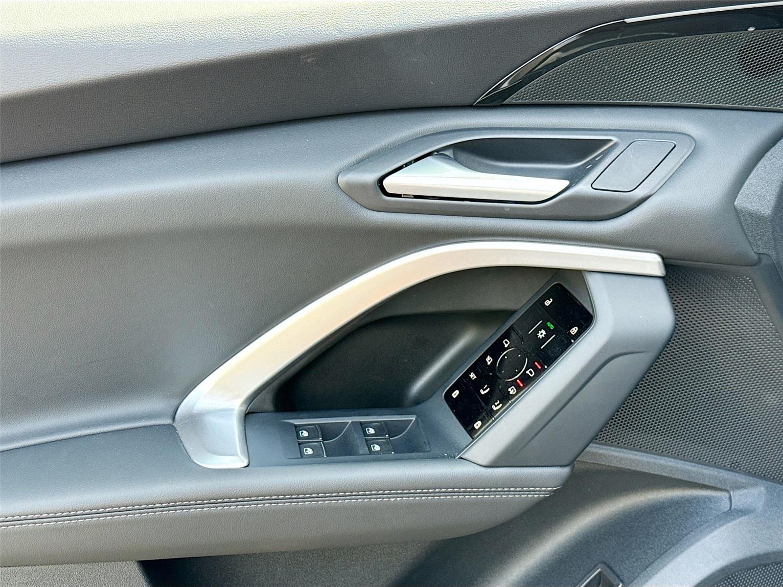 2025 Audi Q5 Premium