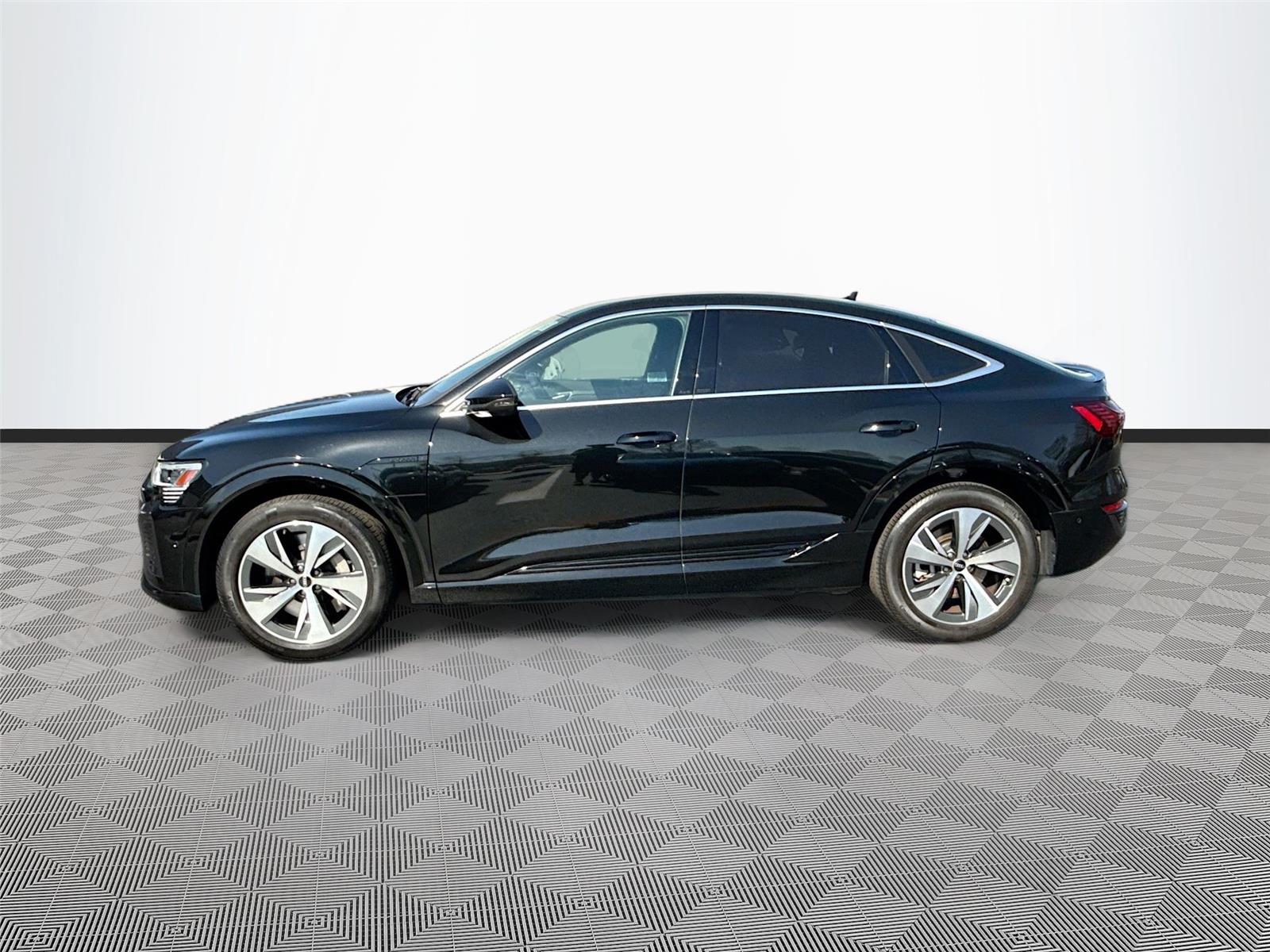 2024 Audi Q8 e-tron Sportback S line Premium Plus