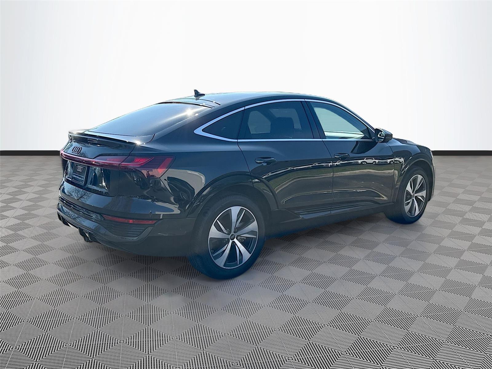 2024 Audi Q8 e-tron Sportback S line Premium Plus